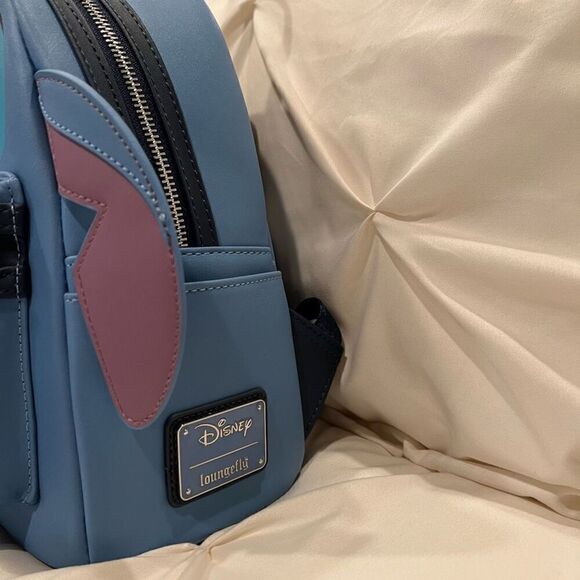 🎄 SALE! Loungefly X Disney Lilo & Stitch Mini Backpack with Lei Scrump Charm NWT - Picture 5 of 8